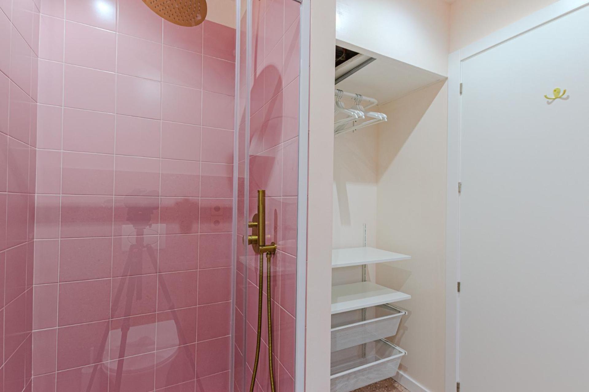 Glamorous Pink Studio In City Center Alicante Eksteriør billede