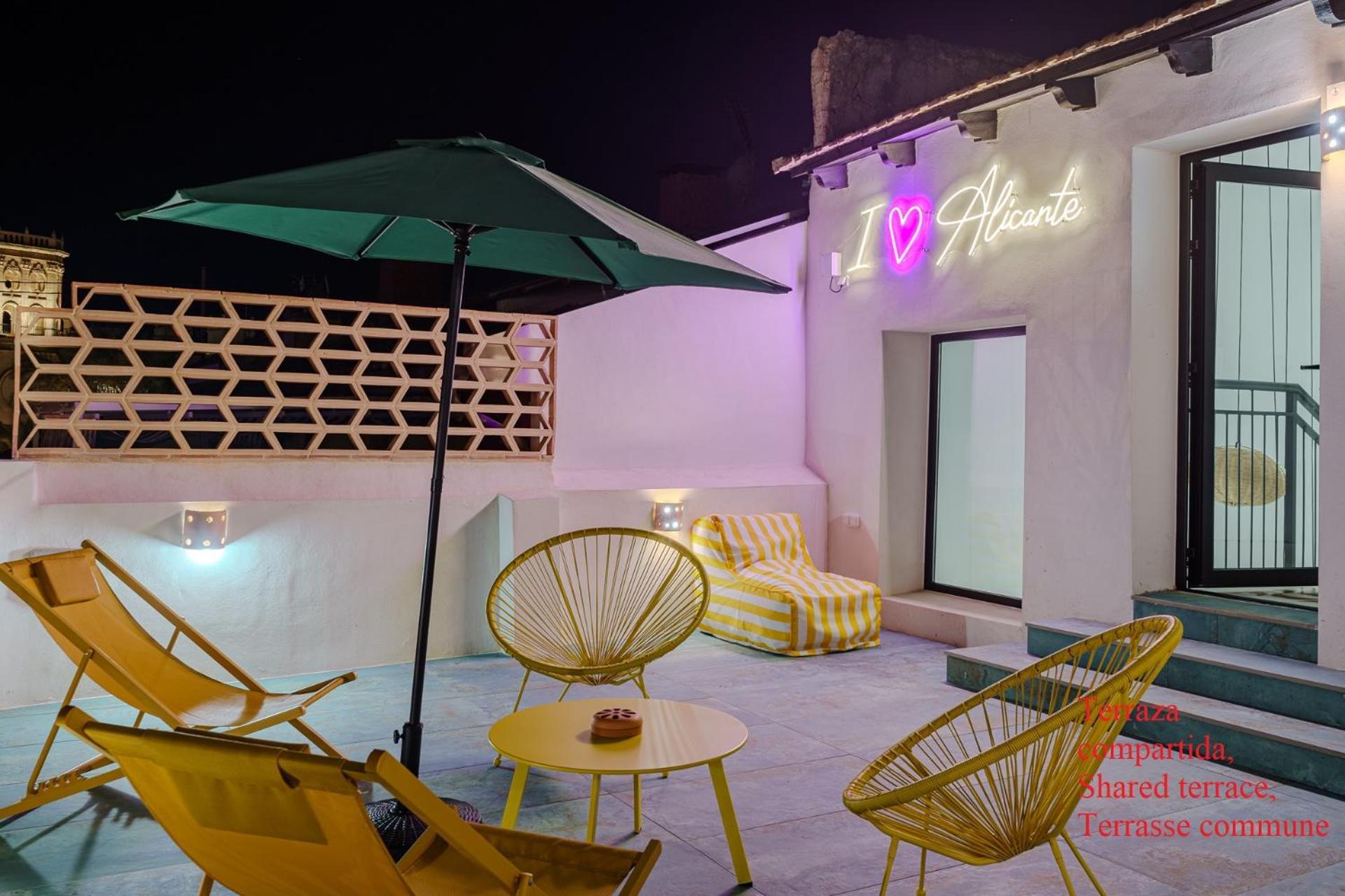 Glamorous Pink Studio In City Center Alicante Eksteriør billede